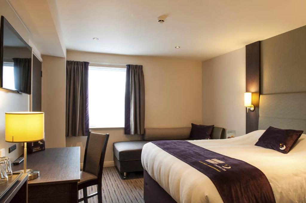 Premier Inn Lancaster Exteriör bild
