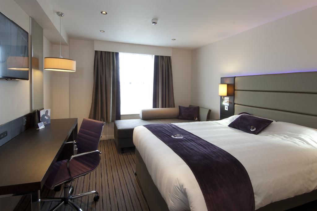 Premier Inn Lancaster Exteriör bild