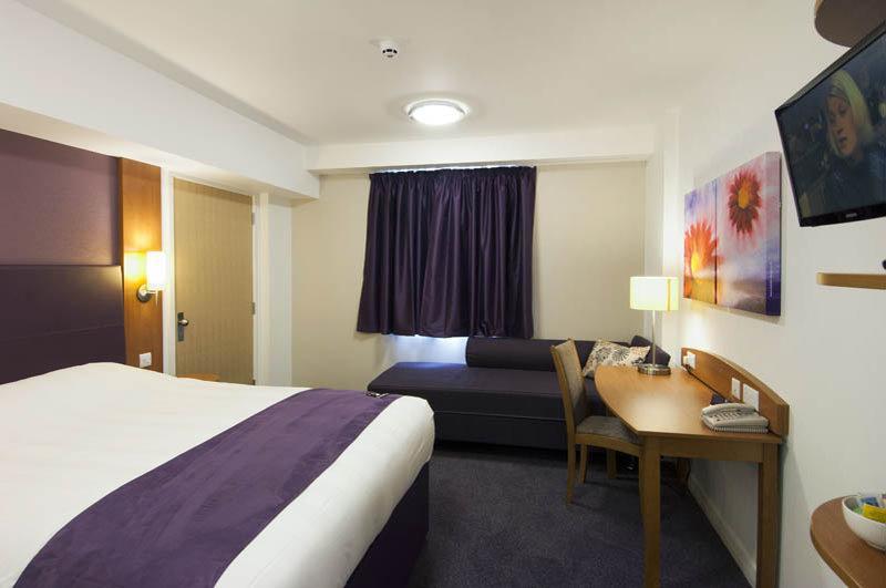 Premier Inn Lancaster Exteriör bild